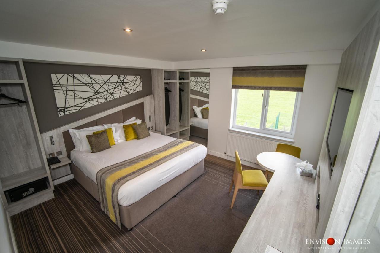 Red Hall Hotel Walmersley Bagian luar foto